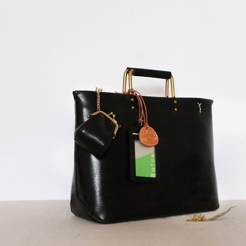 A4 size compatible simple cowhide handbag commuting diagonal hanging 2Way shoulder bag business storage bag black - Messenger Bags & Sling Bags - Genuine Leather Black