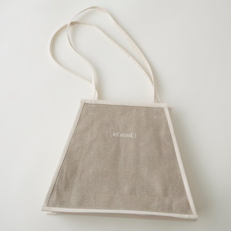 Triangle bag　white - กระเป๋าแมสเซนเจอร์ - ผ้าฝ้าย/ผ้าลินิน ขาว