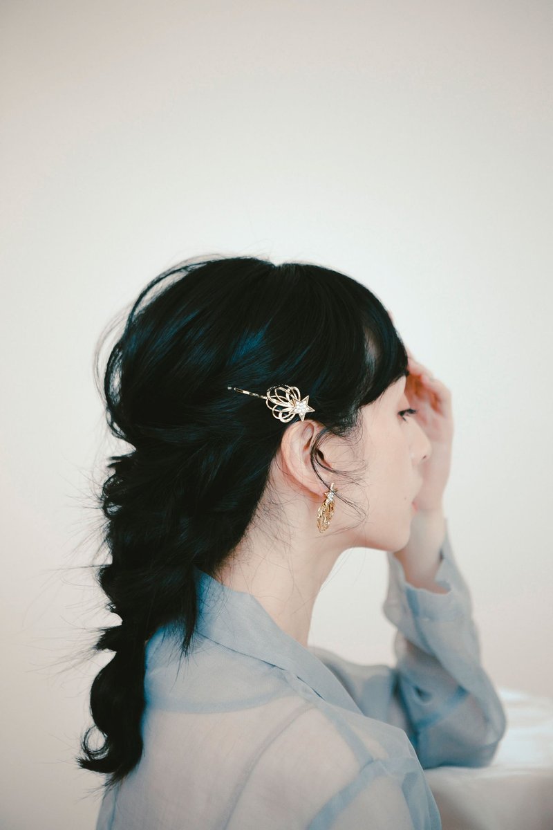 COR-DATE / rhinestone star line petal hair ornament - เครื่องประดับผม - วัสดุอื่นๆ 