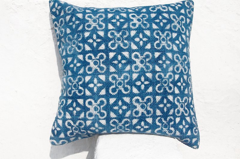 Valentine's Day gift limit a blue dye pillow cover / indigo cotton pillow cover / pillow cover printing / indigo blue dye pillow cover - Blue Mosque (Grand) - หมอน - ผ้าฝ้าย/ผ้าลินิน สีน้ำเงิน