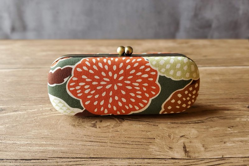 Floral Geometric Pattern Glasses Case, Pen Case, Clasp Case, Hard Shell Glasses Case - กล่องแว่น - ผ้าฝ้าย/ผ้าลินิน 