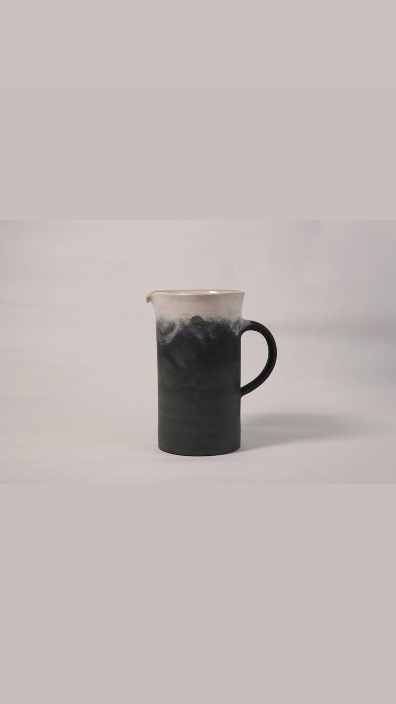 土質 高筒水壺 - 咖啡壺/咖啡周邊 - 陶 黑色