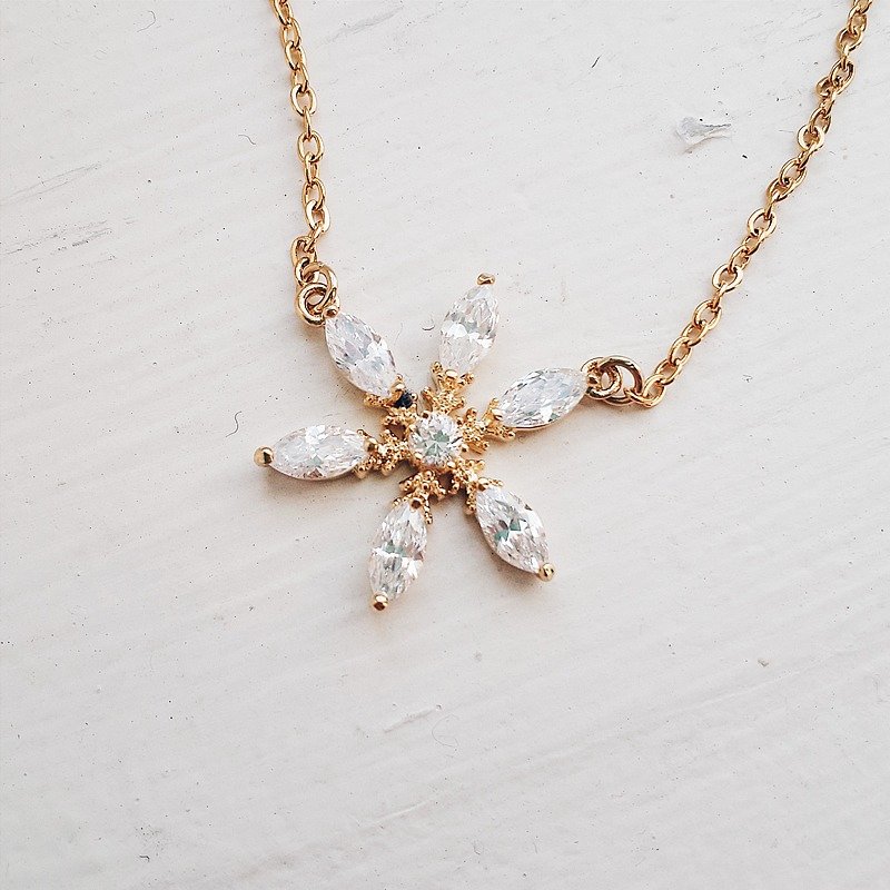 Necklace snow crystal Stone clavicle chain - สร้อยคอทรง Collar - วัสดุอื่นๆ สีทอง