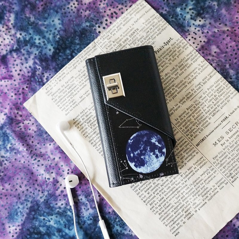 Space  Moon　iphone case　notebook type smartphon case - Phone Cases - Other Materials Black