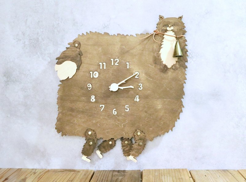 Bellwalker – 朝の街を歩く猫 ウォルナット色 時計 木製 振り子時計 掛け時計 - 時鐘/鬧鐘 - 木頭 咖啡色