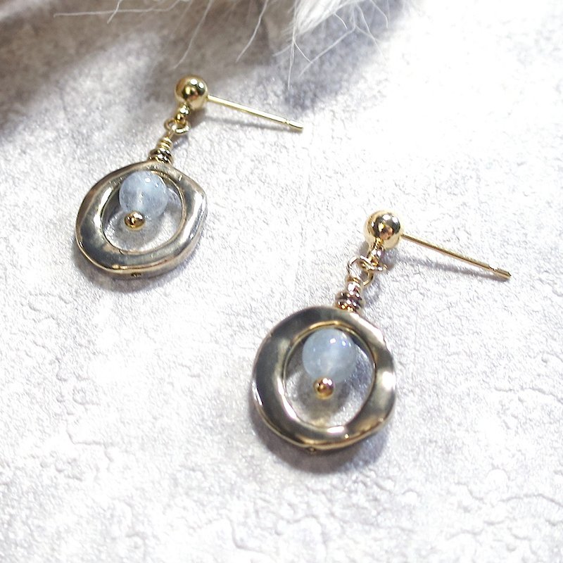 VIIART. Small circle-light blue. Vintage gold aquamarine earrings-can be clipped - Earrings & Clip-ons - Other Metals Blue