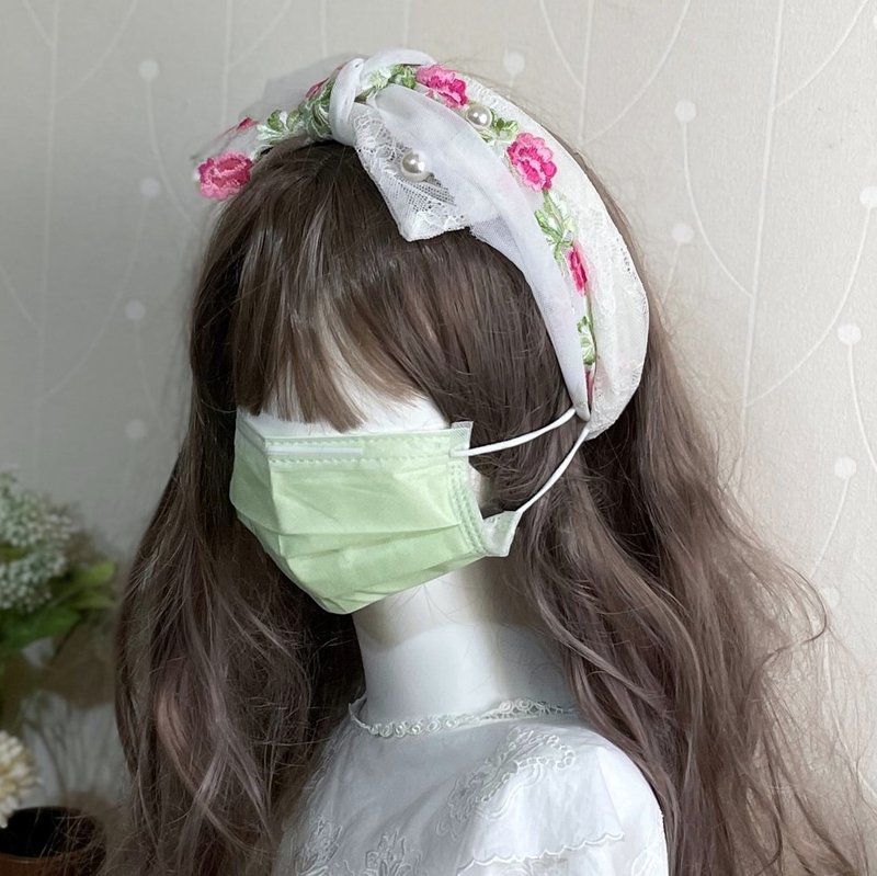 Multi-purpose strap elastic hair band/white romantic mask decompression wide version bow embroidered lace hair accessories - ที่คาดผม - วัสดุอื่นๆ 