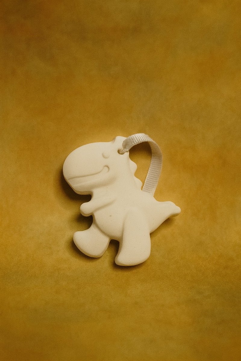 Dino Air Freshener Kids – by Mina Min - 香氛/精油/擴香 - 陶 白色