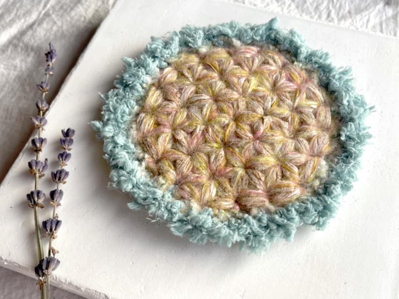 情人節 Knitting 生命之花墊 - 艷陽下的彩色泡泡 - 杯墊 - 棉．麻 多色