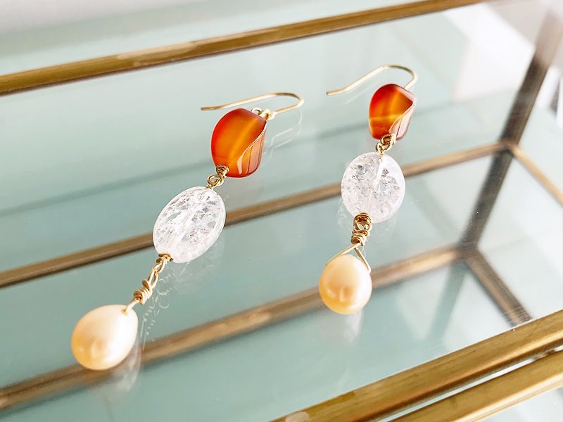 Crystal, freshwater pearl, carnelian Clip-On/ earrings