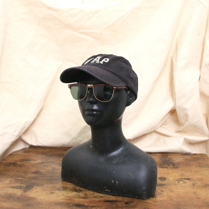 Back to Green::戶外帽  復古刷色刺繡標 d-60//vintage hat - 帽子 - 棉．麻 