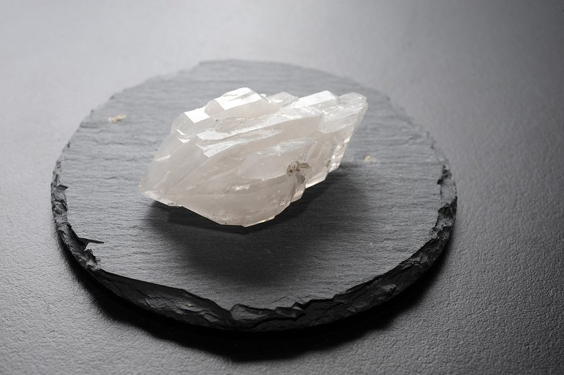 雪寶頂骨幹白水晶簇 靈修 招財 破煞 防小人 - 擺飾/家飾品 - 寶石 