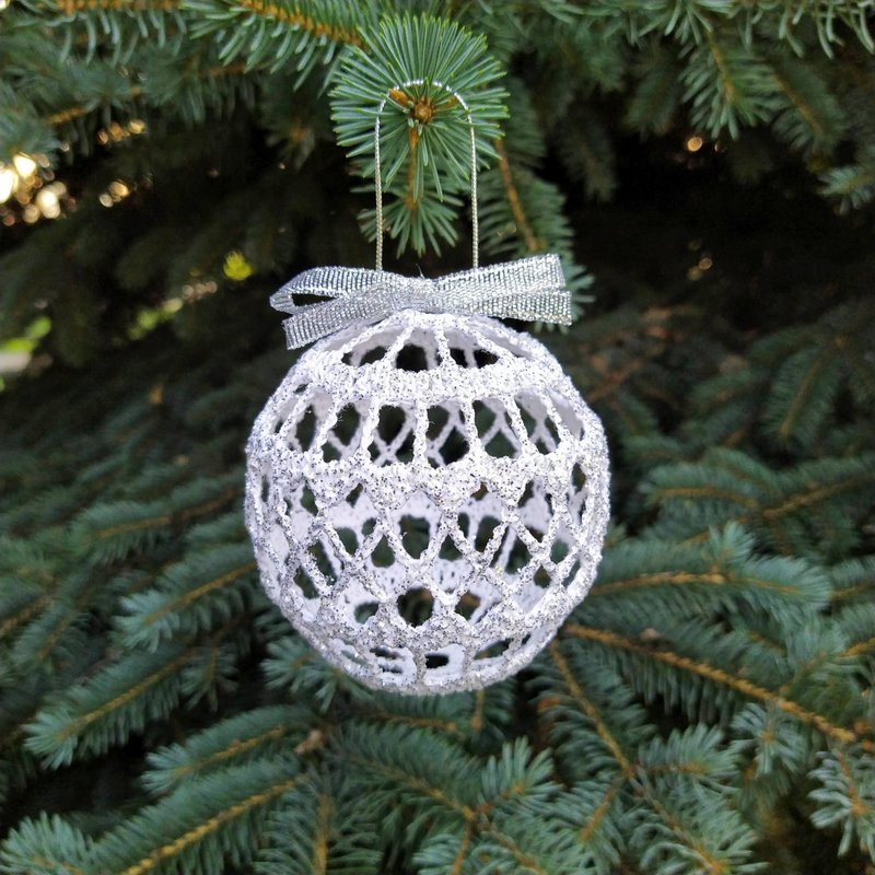 Christmas ornaments balls handmade decorations, Christmas baubles set Gift box - 擺飾/家飾品 - 棉．麻 銀色