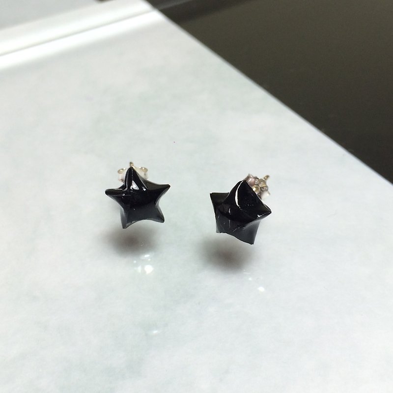 Black Origami Lucky Star Handmade Waterproof Earrings - ต่างหู - เงินแท้ สีดำ