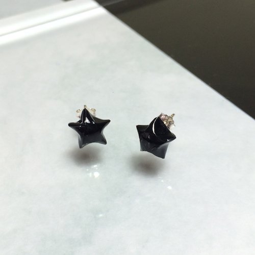 paper diamond® 型格黑色幸運星星防水手工耳環