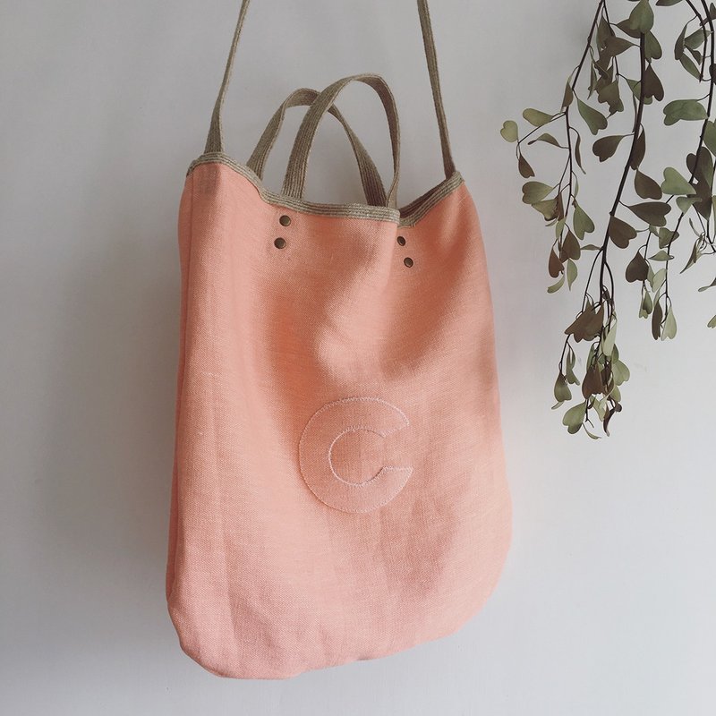 Linen AlphaBAG customized letter hand craft linen 2-way bag - กระเป๋าแมสเซนเจอร์ - ผ้าฝ้าย/ผ้าลินิน 