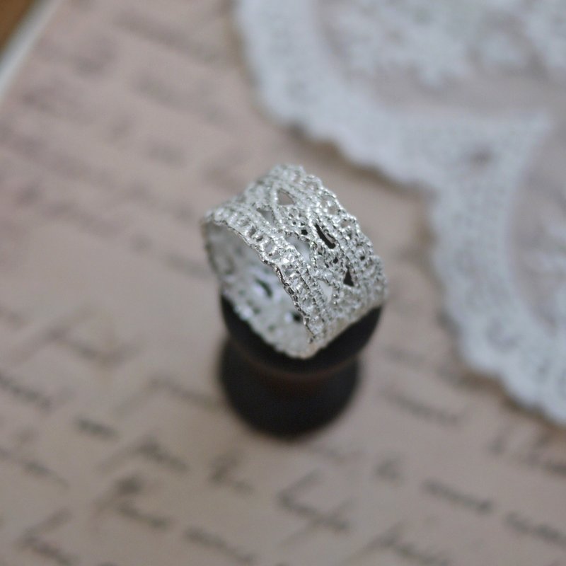 老英格蘭蕾絲戒指 純銀手工 經典優雅沈穩 - 戒指 - 純銀 銀色