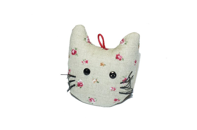[AnnaNina] hand made cat charm ancient cloth country flower - พวงกุญแจ - ผ้าฝ้าย/ผ้าลินิน 