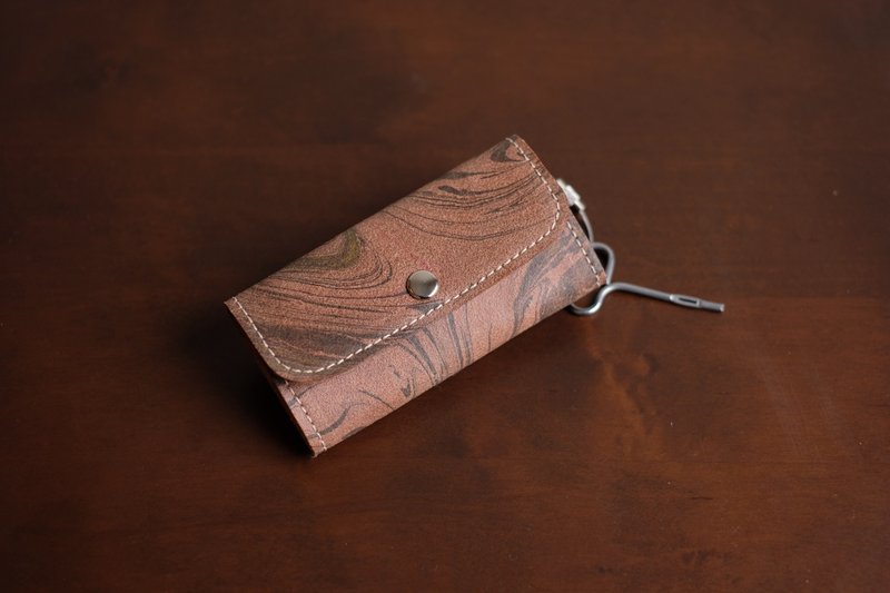 レザーキーケース　手染め革　一点物 - 鑰匙圈/鑰匙包 - 真皮 咖啡色