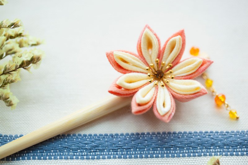 Wind fretwork handmade zu ma Mi fretwork khaki series daisy flowers from dyed fabric double cloth bamboo chopsticks Bob Spot shipping - เครื่องประดับผม - ผ้าฝ้าย/ผ้าลินิน สีส้ม
