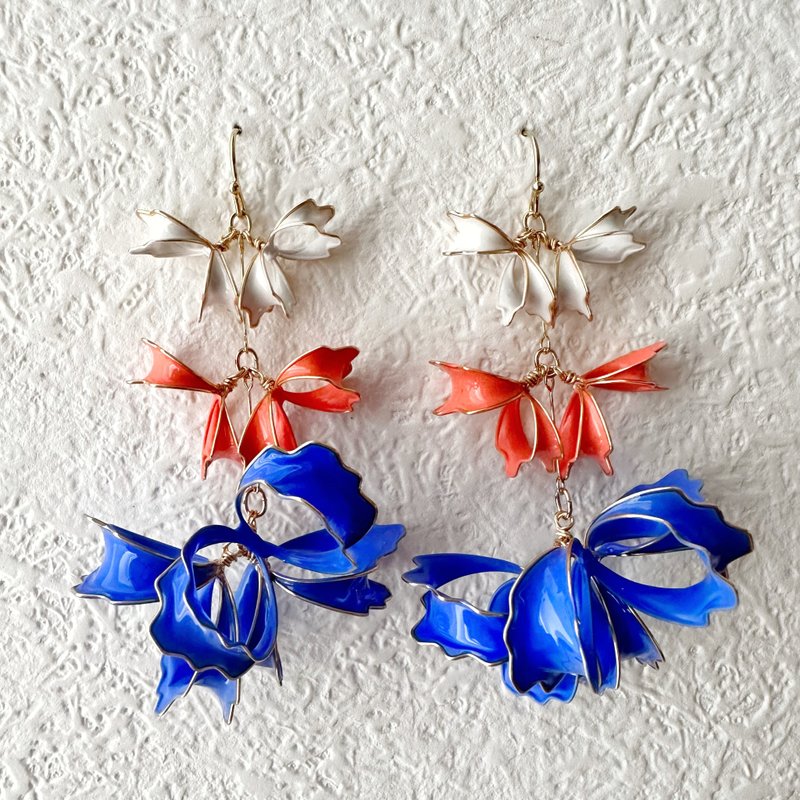 Flower-inspired wire accessories - Earrings & Clip-ons - Other Metals 