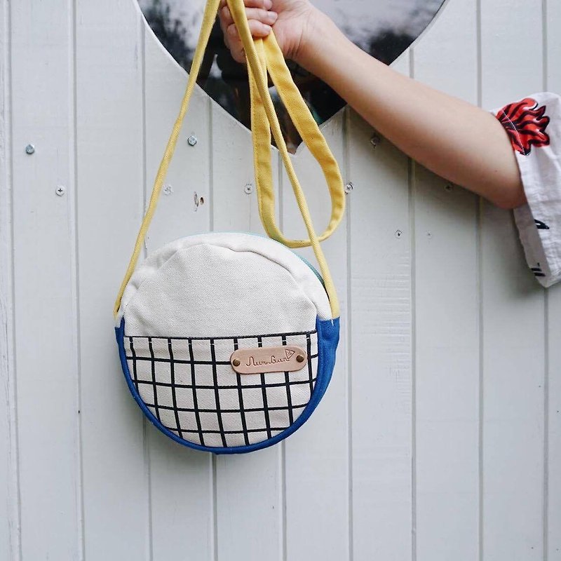 mini crossbody circle bag small size grid pattern,white yellow and blue colour - 側背包/斜孭袋 - 其他材質 多色