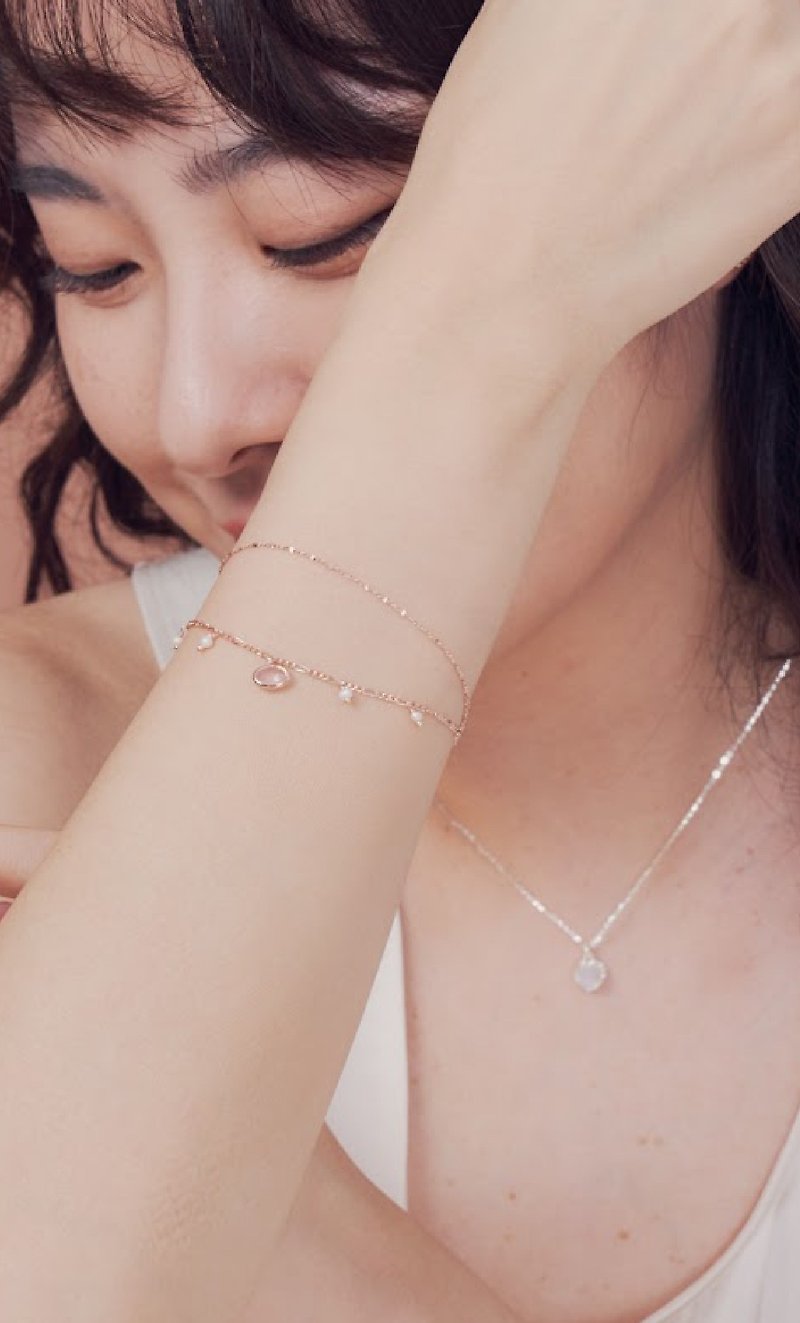 Rose quartz bracelet/ Rose Gold/pearl/rose quartz/light jewelry - สร้อยข้อมือ - คริสตัล สึชมพู