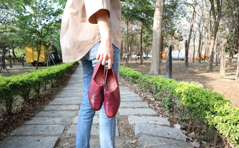 Lazy shoes low heels square toe_burgundy red - รองเท้าหนังผู้หญิง - หนังแท้ สีแดง