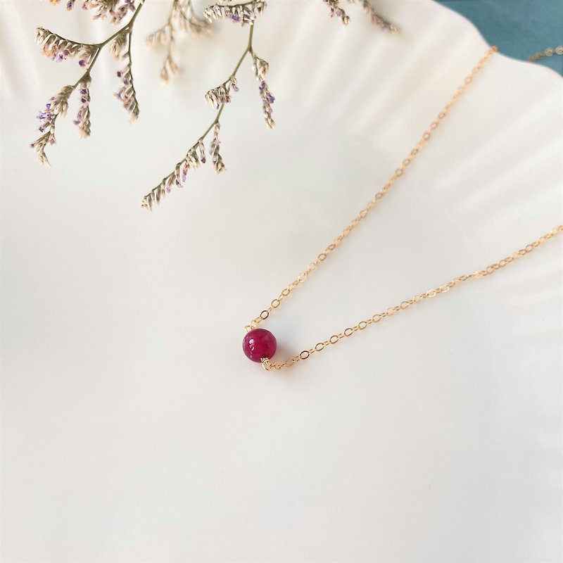 14kgf Ruby necklace / Birthstone of July / One-of-a-kind - สร้อยคอ - เครื่องเพชรพลอย สีแดง