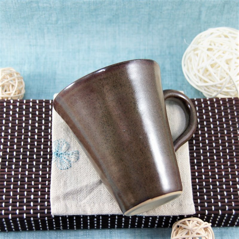 Brown Tea Teapot, Coffee Mug, Tea Cup, Drinking Cup - Capacity about 160ml - แก้วมัค/แก้วกาแฟ - ดินเผา สีนำ้ตาล