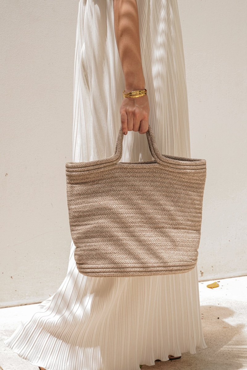 CLEO | TOTE BAG M - 其他 - 塑膠 卡其色