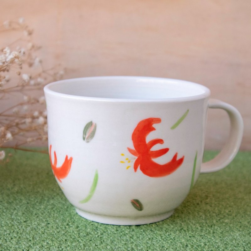 Flame Lily Chubby Cup - Mugs - Pottery Multicolor