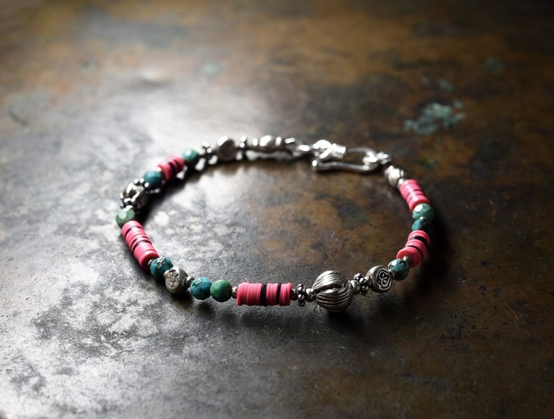 Peach vinyl, Karen Silver, turquoise breath - สร้อยข้อมือ - พลาสติก สึชมพู