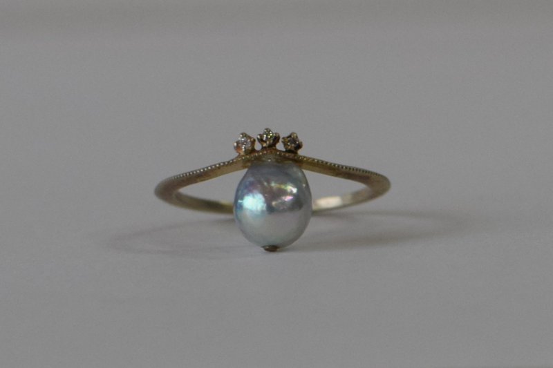 Tiara Pearl Ring1 - 戒指 - 其他金屬 
