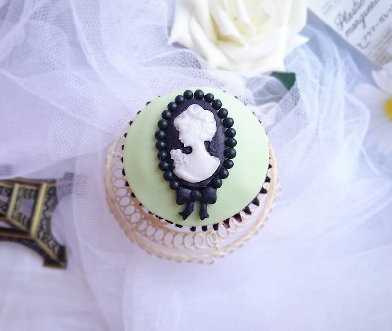 [Essential] minimalist luxury style wedding fondant cupcakes (12) - อื่นๆ - อาหารสด 