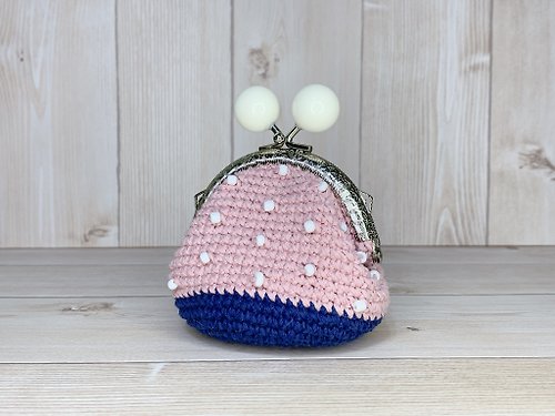 Blue and white crochet kiss and lock coin purse with orange glass beads -  Shop inloopout Coin Purses - Pinkoi
