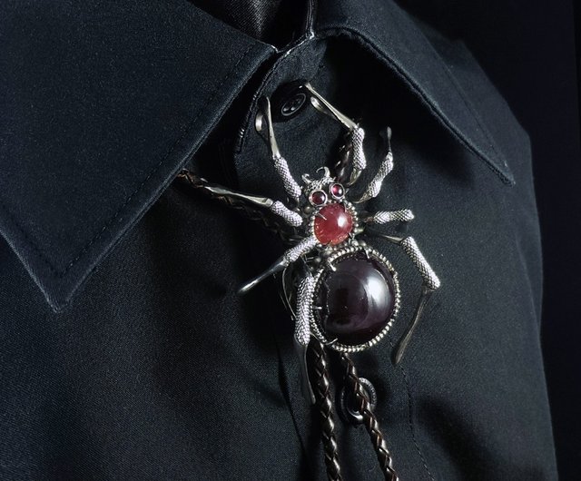 Gold tone spider pin - Gem