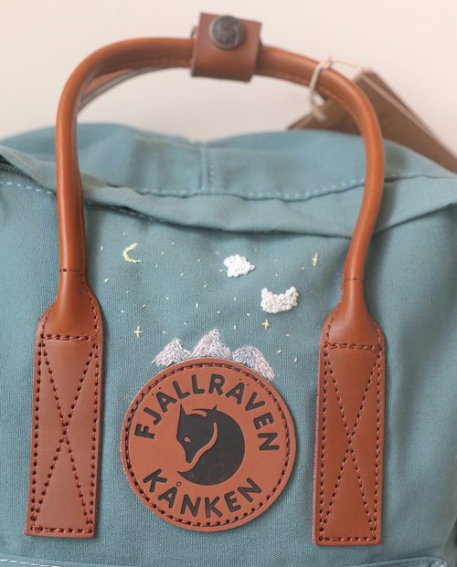 狐狸森林/Kuanai Hui 雲朵 星星 月亮和小山 / 手工刺繡 / 雙綠皮把款