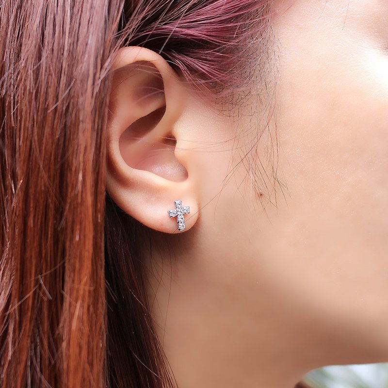 Pray for love / Pray for love crystal earrings Swarovski crystal - ต่างหู - โลหะ ขาว