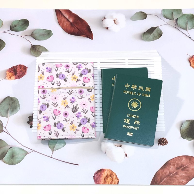 Purple flower/passport cover. Passport holder. Can accommodate airline tickets. Cards. Documents. Foreign currency banknotes - ที่เก็บพาสปอร์ต - ผ้าฝ้าย/ผ้าลินิน สีม่วง