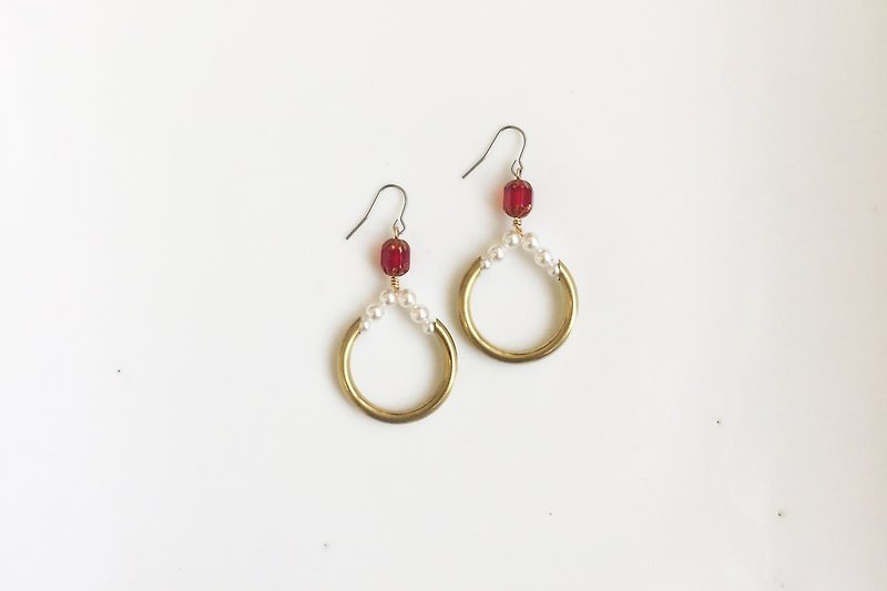 扣住你 珍珠黃銅玻璃珠造型耳環 - 耳環/耳夾 - 寶石 紅色