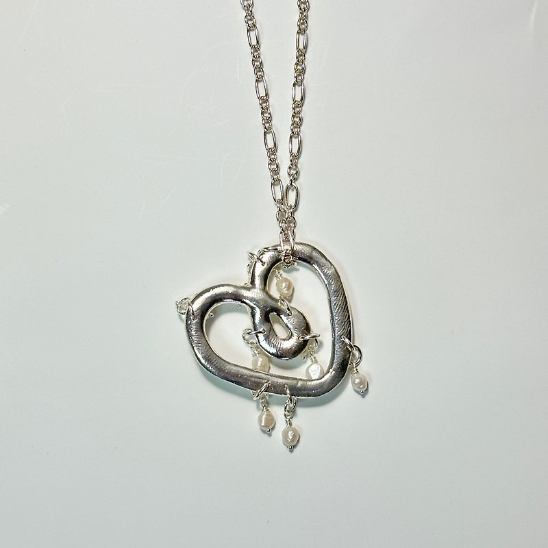Galaxy Heart Necklace  - white pearl - สร้อยคอ - เงินแท้ สีเงิน