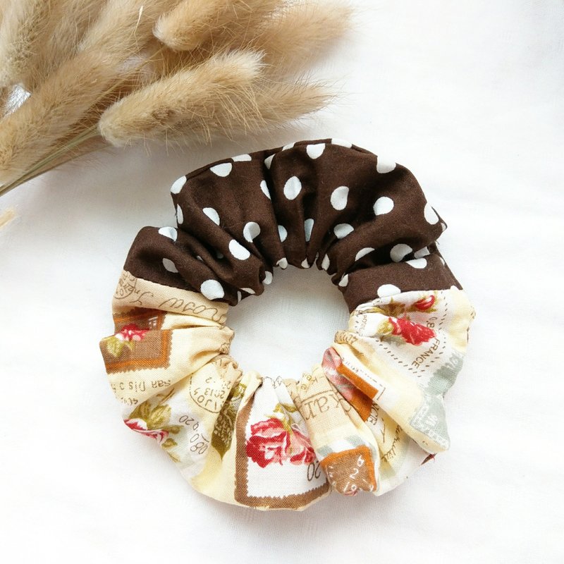 rose stamp. Handmade Donut Hair Bundle Scrunchie - เครื่องประดับผม - ผ้าฝ้าย/ผ้าลินิน สีเหลือง