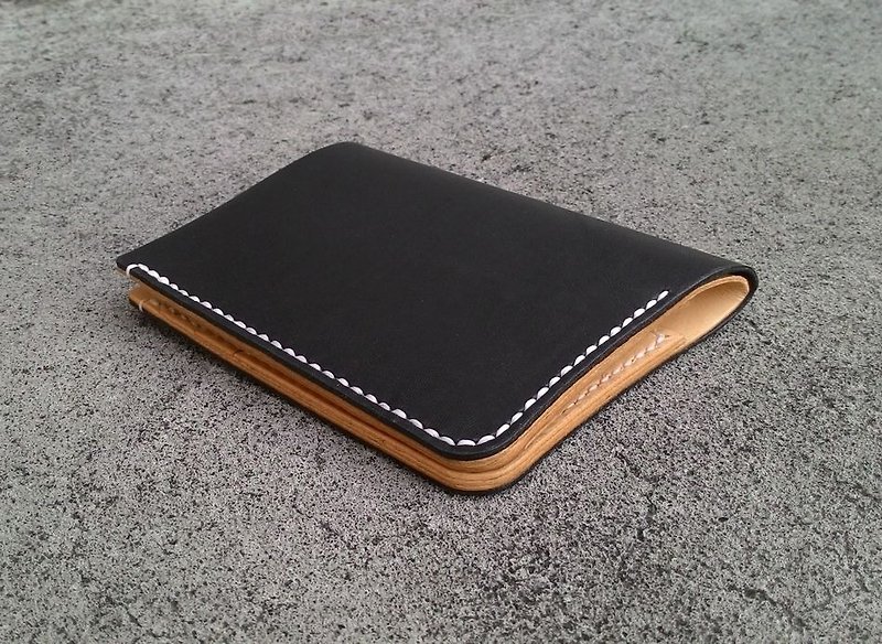 Shield-Matte Black Gentleman Style Short Clip/Wallet - กระเป๋าสตางค์ - หนังแท้ สีดำ