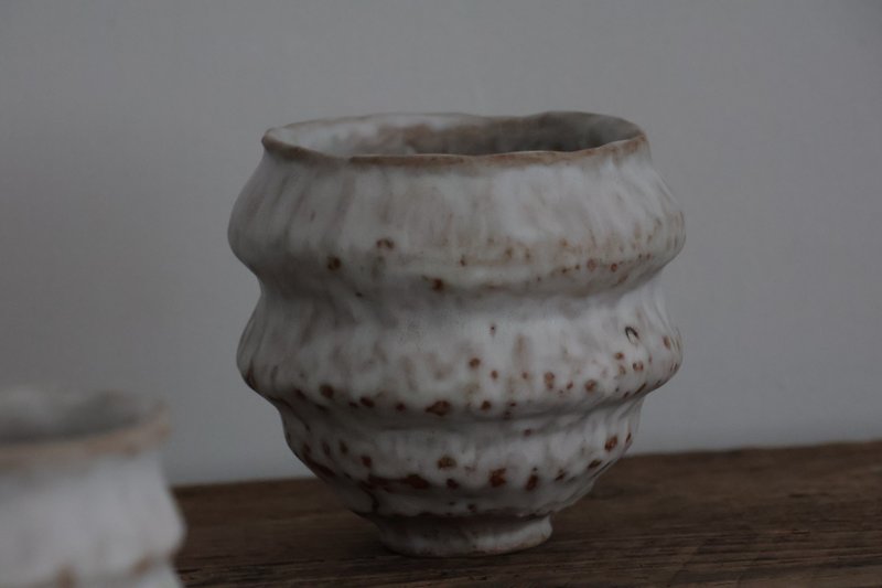 no.Free small vase V - Pottery & Ceramics - Pottery 