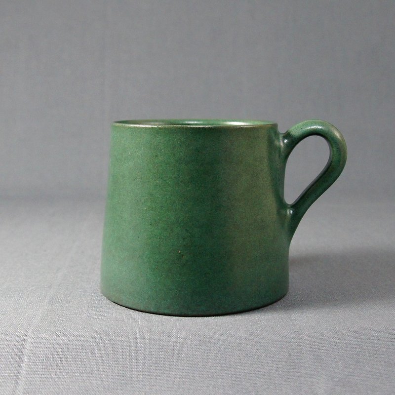 Chrome green coffee cup, teacup, mug, water glass, mountain shaped cup - about 300ml - แก้วมัค/แก้วกาแฟ - ดินเผา สีเขียว