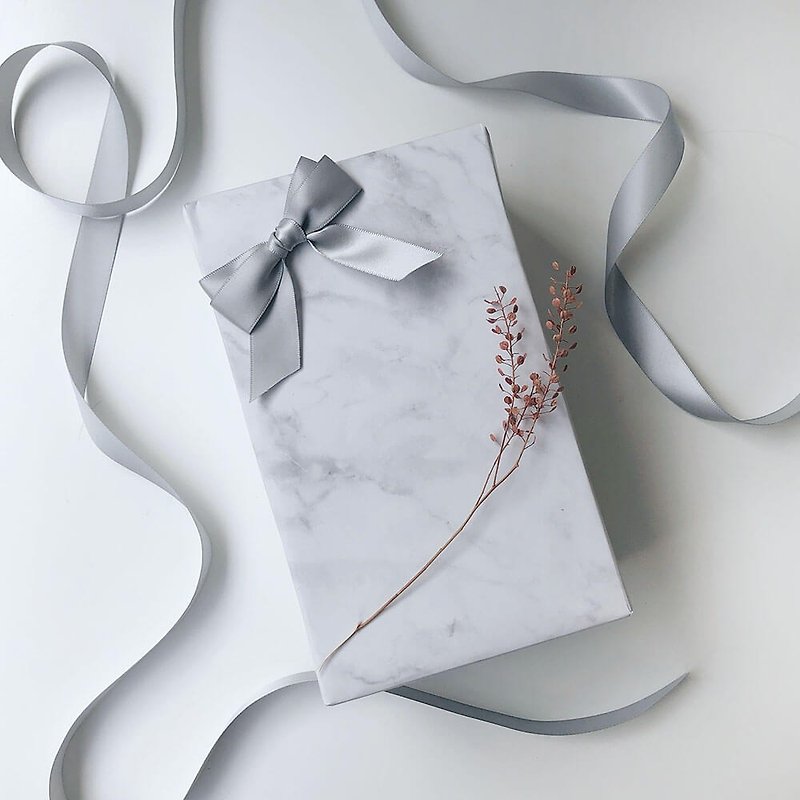 【手工包裝服務】大理石紋包裝紙 -不單獨販售 - 包裝材料 - 紙 銀色