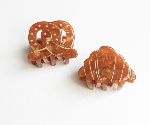 YUJIE Pretzel and Croissant Hair Claws (Small, Set) YUJIE Pretzel and Croissant Hair Claws (Small, Set)