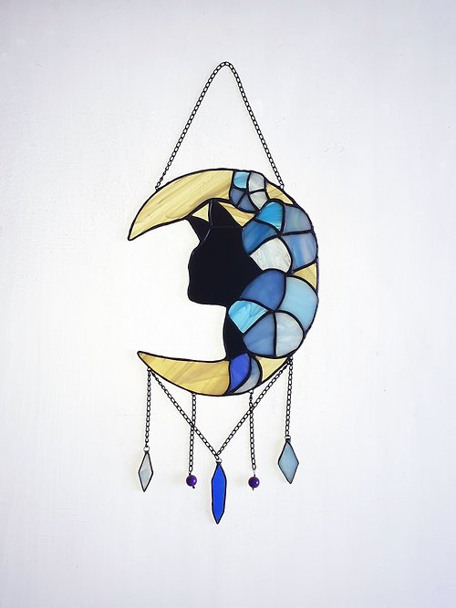 InariGlassStudio 月亮捕夢器上的彩色玻璃黑貓花貓飾品捕手