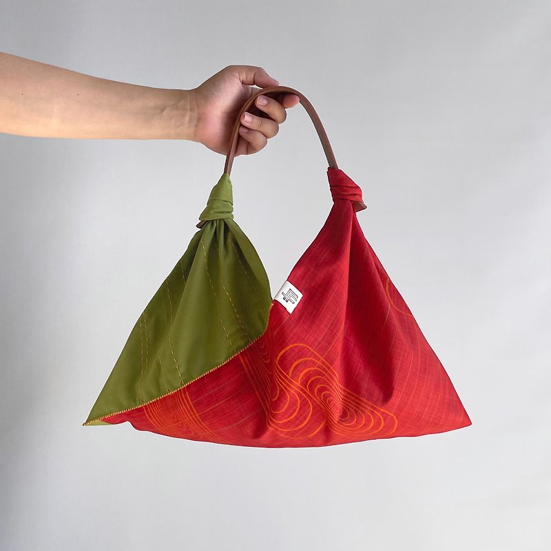 【1点もの】２色づかいのあずま袋 かがり縫い -絹道行 朱色にオレンジの雲模様 & 新毛斯 新松葉色 - 手提包/手提袋 - 絲．絹 紅色